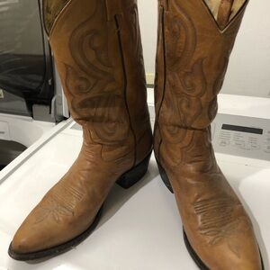 Classic Tan Leather Cowboy Boots